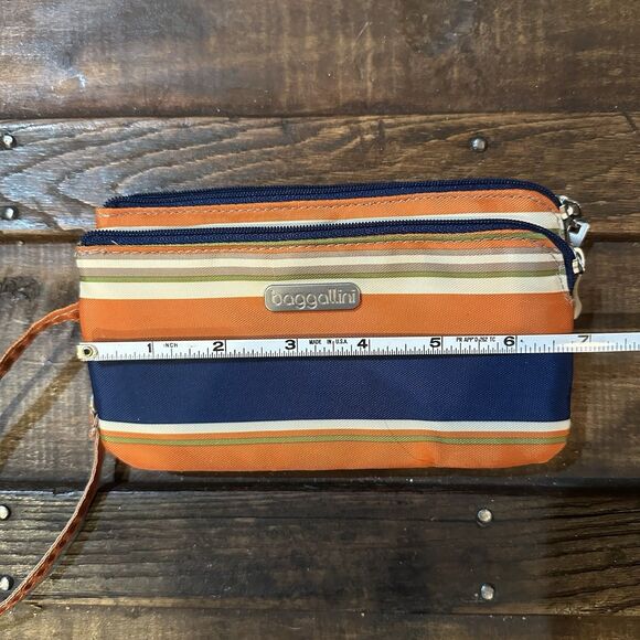 Baggallini Wristlet Clutch RFID Wallet Nautical Striped Double Zip EUC - Picture 6 of 7